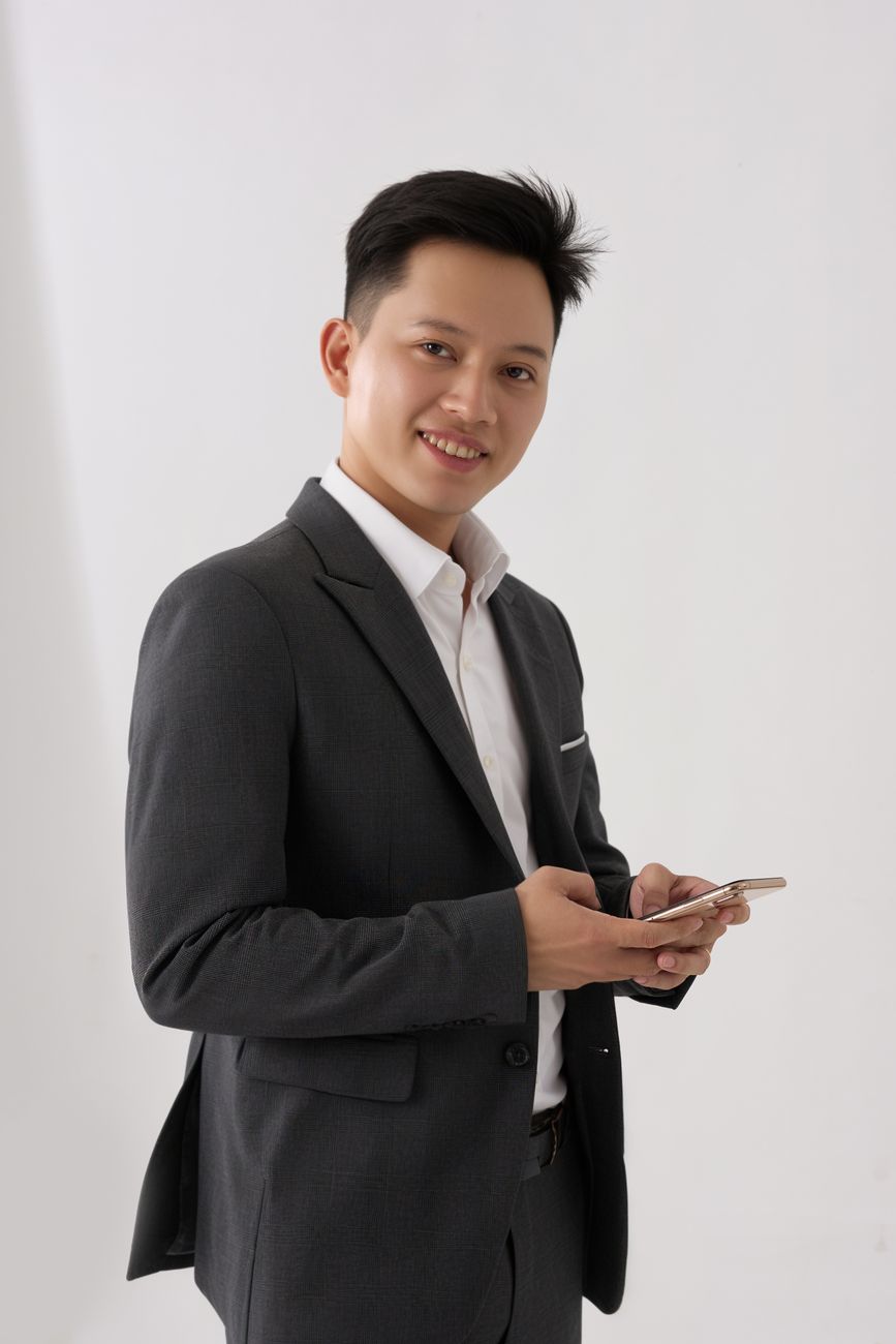 Tarun Sharma, Chief Editor